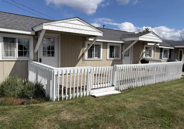 Photo 1 of Condo for sale at 6344 W Houghton Lake Dr, Roscommon Township Roscommon, MI 48629 | MLS# 56050220089 | Listing updated on 2026-08-28