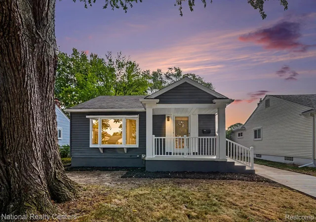 Photo 1 of Single family home for sale at 241 S Manitou Ave, Clawson City Oakland, MI 48017 | MLS# 20261069040 | Listing updated on 2026-09-13