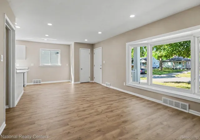 Photo 3 of Single family home for sale at 241 S Manitou Ave, Clawson City Oakland, MI 48017 | MLS# 20261069040 | Listing updated on 2026-09-13