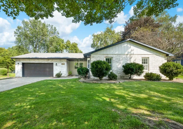 Photo 1 of Single family home for sale at 1016 Tomahawk Ln, Niles City Berrien, MI 49120 | MLS# 69026045681 | Listing updated on 2026-09-16