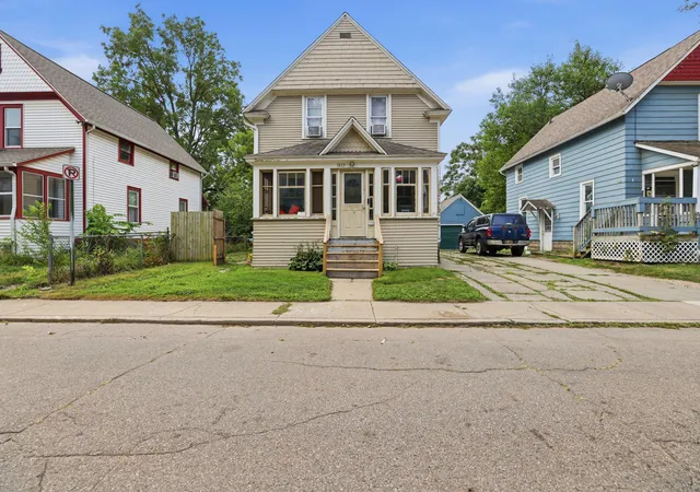 Photo 1 of Single family home for sale at 1612 Hays Park Ave, Kalamazoo City Kalamazoo, MI 49001 | MLS# 65026045691 | Listing updated on 2026-09-01
