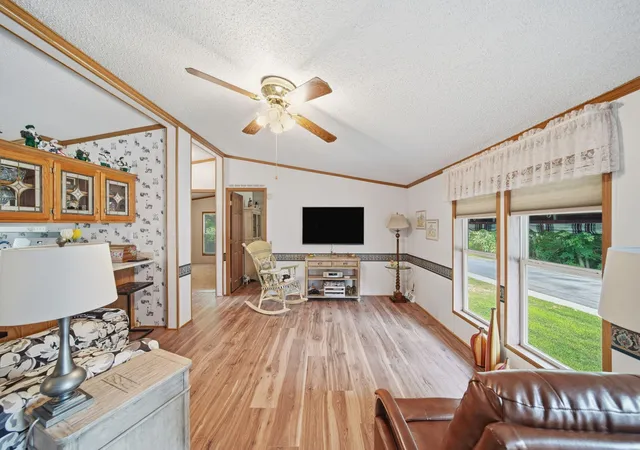 Photo 4 of Single family home for sale at 800 Missouri River Dr, Adrian City Lenawee, MI 49221 | MLS# 81026045696 | Listing updated on 2026-08-28