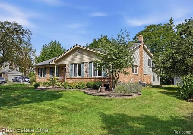 Photo 2 of Single family home for sale at 1353 Madison Dr, Troy City Oakland, MI 48083 | MLS# 20261069066 | Listing updated on 2026-09-12