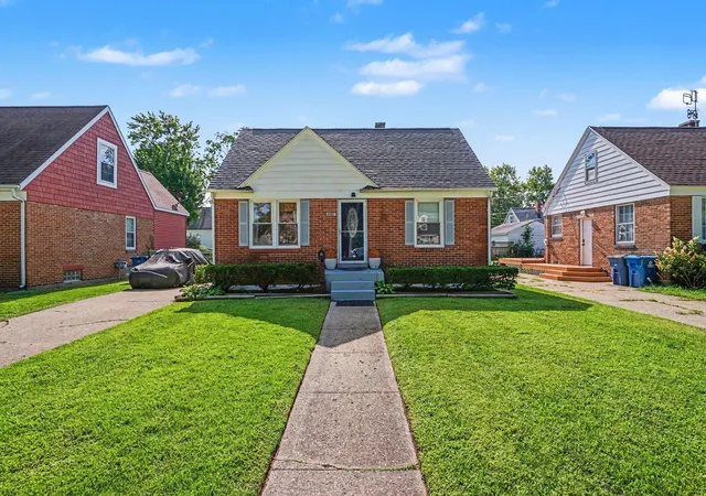 Photo 2 of Single family home for sale at 3002 Dawes Rd, Roosevelt Park City Muskegon, MI 49441 | MLS# 71026045707 | Listing updated on 2026-09-18