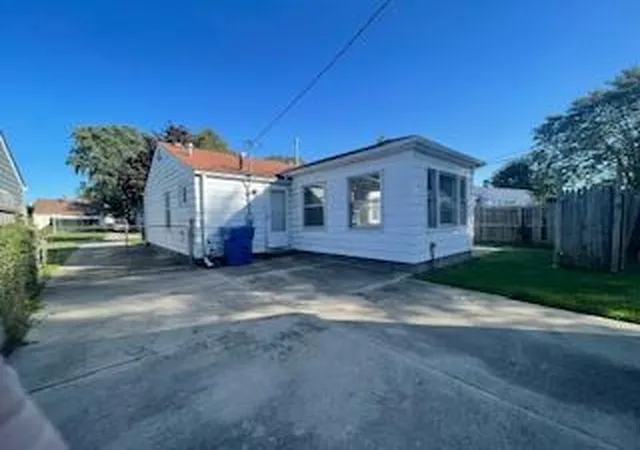Photo 3 of Single family home for sale at 25173 Rosenbusch Blvd, Warren City Macomb, MI 48089 | MLS# 81026045706 | Listing updated on 2026-08-28