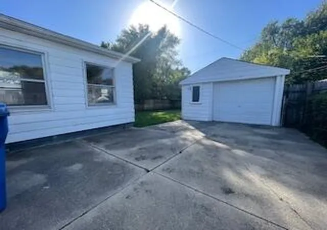 Photo 4 of Single family home for sale at 25173 Rosenbusch Blvd, Warren City Macomb, MI 48089 | MLS# 81026045706 | Listing updated on 2026-08-28