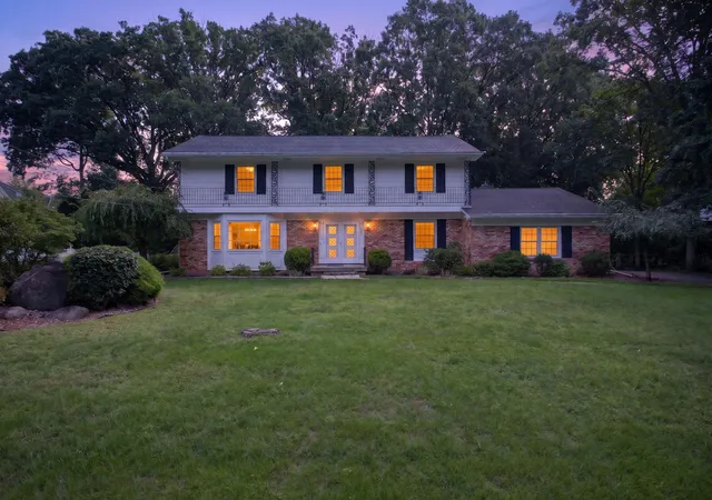 Photo 1 of Single family home for sale at 3829 W Walmont Rd, Summit Township Jackson, MI 49203 | MLS# 55026045716 | Listing updated on 2026-09-14