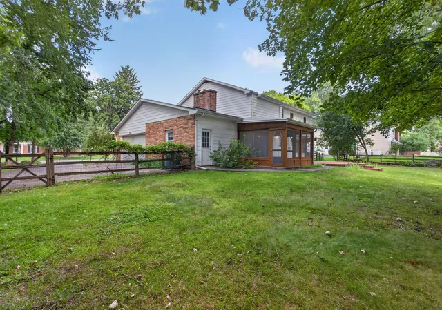 Photo 2 of Single family home for sale at 3829 W Walmont Rd, Summit Township Jackson, MI 49203 | MLS# 55026045716 | Listing updated on 2026-09-14