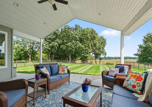 Photo 4 of Single family home for sale at 2421 Hickory Rdg, Charleston Township Kalamazoo, MI 49053 | MLS# 66026045714 | Listing updated on 2026-08-28