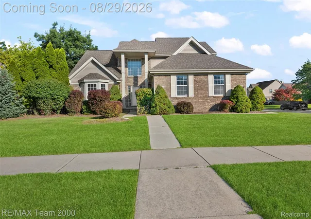 Photo 3 of Single family home for sale at 30003 Huron Meadows Dr, Rockwood City Wayne, MI 48173 | MLS# 20261069081 | Listing updated on 2026-09-09