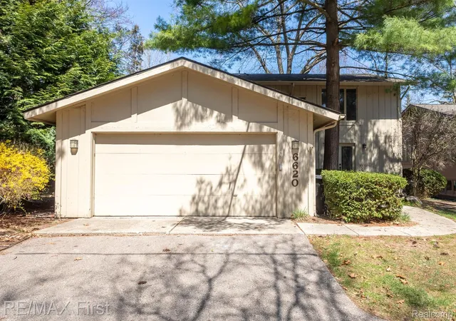 Photo 1 of Condo for sale at 6620 Red Cedar Ln, West Bloomfield Charter Township Oakland, MI 48324 | MLS# 20261069090 | Listing updated on 2026-09-14