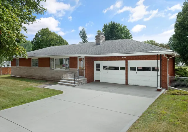 Photo 2 of Single family home for sale at 128 Schirmer Pkwy, Buchanan City Berrien, MI 49107 | MLS# 69026045720 | Listing updated on 2026-09-13
