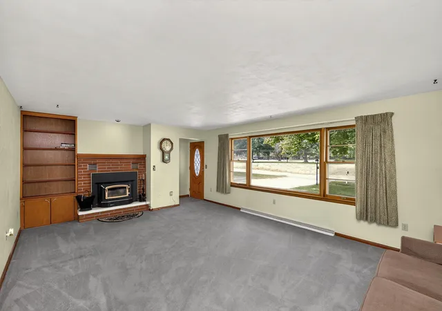 Photo 4 of Single family home for sale at 128 Schirmer Pkwy, Buchanan City Berrien, MI 49107 | MLS# 69026045720 | Listing updated on 2026-09-13