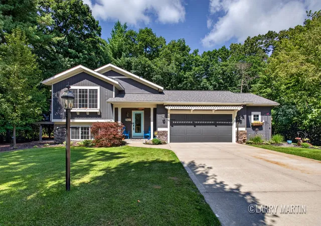 Photo 1 of Sale Pending at 3427 Dana Dr, Heath Township Allegan, MI 49419 | MLS# 65026045725 | Listing updated on 2026-09-10
