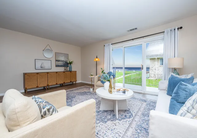 Listing Photo 3 - Condo for sale in building located at 3618 Lakeshore Dr, Saint Joseph, MI 49085 - Unit #8