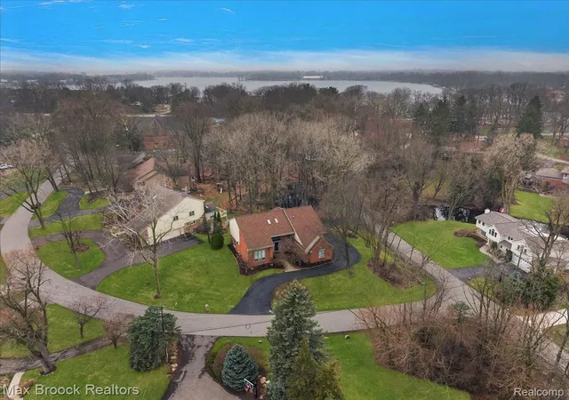 Photo 44 of Single family home for sale at 2295 Shore Hill Dr, West Bloomfield Charter Township Oakland, MI 48323 | MLS# 20261069116 | Listing updated on 2026-09-13