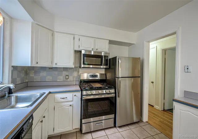Photo 3 of Single family home for sale at 505 S Minerva Ave, Royal Oak City Oakland, MI 48067 | MLS# 20261069127 | Listing updated on 2026-10-03