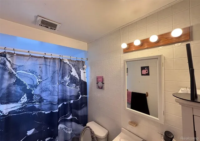 Photo 4 of Single family home for sale at 16500 Asbury Park, Detroit City Wayne, MI 48235 | MLS# 20261069128 | Listing updated on 2026-09-08