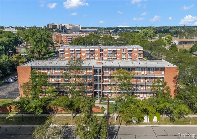 Photo 1 of Condo for sale at 2820 Woodslee Dr #308, Royal Oak City Oakland, MI 48073 | MLS# 20261069129 | Listing updated on 2026-09-09