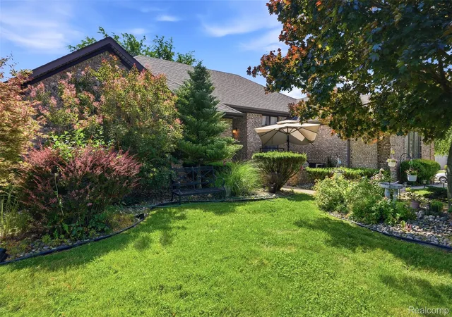 Photo 3 of Single family home for sale at 6786 Jasmine Dr Dr, Troy City Oakland, MI 48098 | MLS# 20261069145 | Listing updated on 2026-09-12