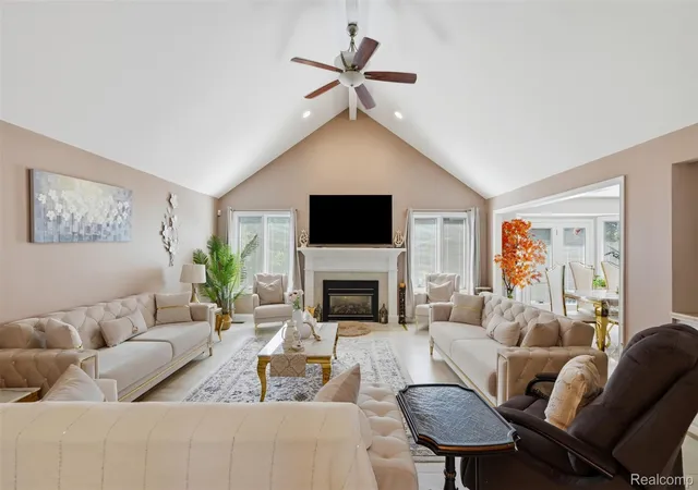 Photo 4 of Single family home for sale at 6786 Jasmine Dr, Troy, MI 48098 | MLS# 20261069145 | Listing updated on 2026-10-11