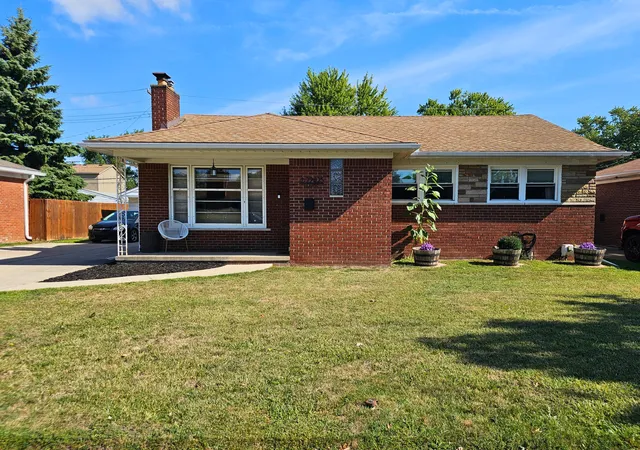 Photo 1 of Single family home for sale at 22425 Louise St, St Clair Shores City Macomb, MI 48081 | MLS# 81026045740 | Listing updated on 2026-09-09