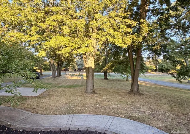 Photo 3 of Single family home for sale at 24750 Taft Rd, Novi City Oakland, MI 48375 | MLS# 20261069150 | Listing updated on 2026-08-31