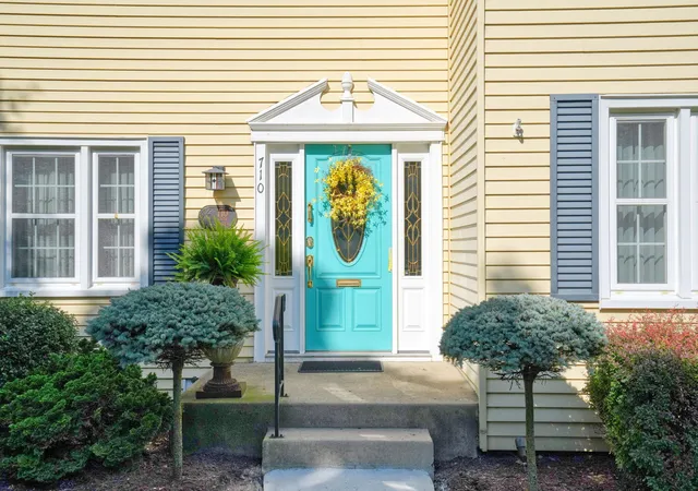 Photo 3 of Single family home for sale at 710 S Webster St, Jackson City Jackson, MI 49203 | MLS# 55026045744 | Listing updated on 2026-09-02