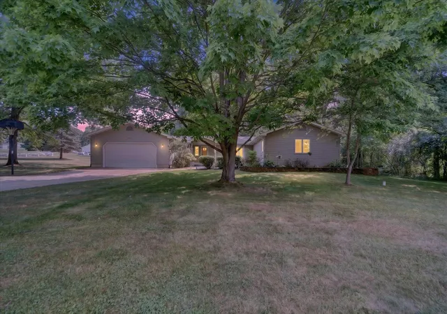 Photo 2 of Single family home for sale at 17334 10 Mile Rd, Emmett Charter Township Calhoun, MI 49014 | MLS# 64026045748 | Listing updated on 2026-08-28