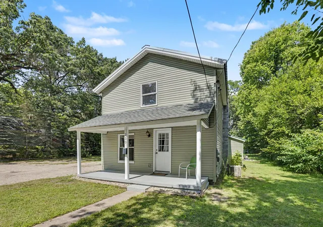 Photo 4 of Single family home for sale at 230 Delano St, Allegan City Allegan, MI 49010 | MLS# 66026045761 | Listing updated on 2026-08-28