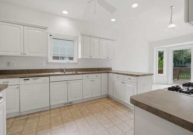 Photo 3 of Condo for sale at 52689 Wildwood Dr, Macomb Township Macomb, MI 48042 | MLS# 81026045762 | Listing updated on 2026-09-11