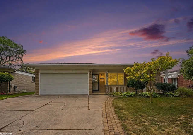 Photo 1 of Sale Pending at 14250 Ivanhoe St, Warren City Macomb, MI 48088 | MLS# 58050220136 | Listing updated on 2026-09-03