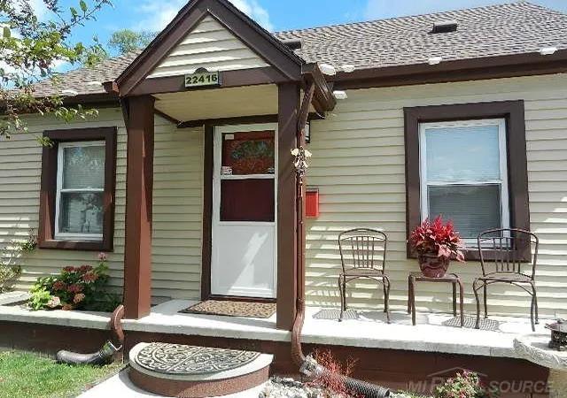Photo 2 of Single family home for sale at 22416 Columbus Ave, Warren City Macomb, MI 48089 | MLS# 58050220137 | Listing updated on 2026-09-04