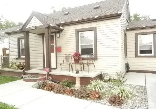 Photo 4 of Single family home for sale at 22416 Columbus Ave, Warren City Macomb, MI 48089 | MLS# 58050220137 | Listing updated on 2026-09-04