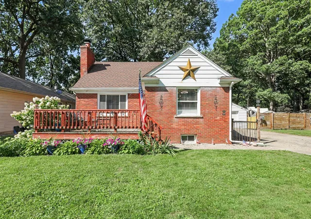 Photo 2 of Single family home for sale at 3620 Fort Dr, Waterford Charter Township Oakland, MI 48328 | MLS# 81026045769 | Listing updated on 2026-09-10
