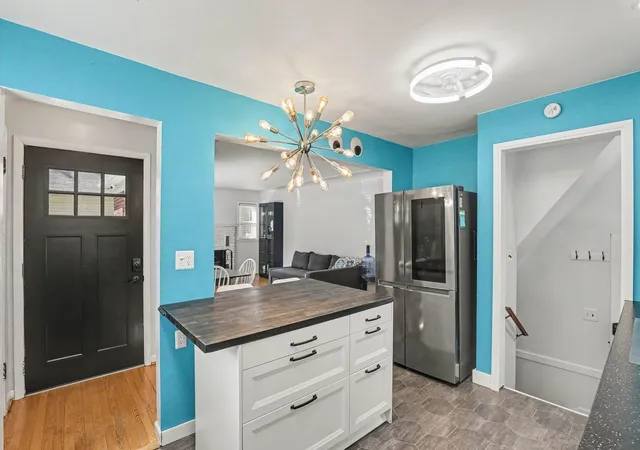 Photo 4 of Single family home for sale at 3620 Fort Dr, Waterford, MI 48328 | MLS# 81026045769 | Listing updated on 2026-10-19