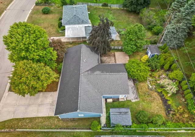 Photo 3 of Single family home for sale at 716 Valley Ave, Fremont City Newaygo, MI 49412 | MLS# 72026045772 | Listing updated on 2026-09-16
