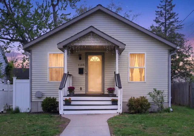 Single family home for sale at 1105 Hazen St Se, GrandRapidsCity_Kent, MI 49507 | MLS# 65026045797