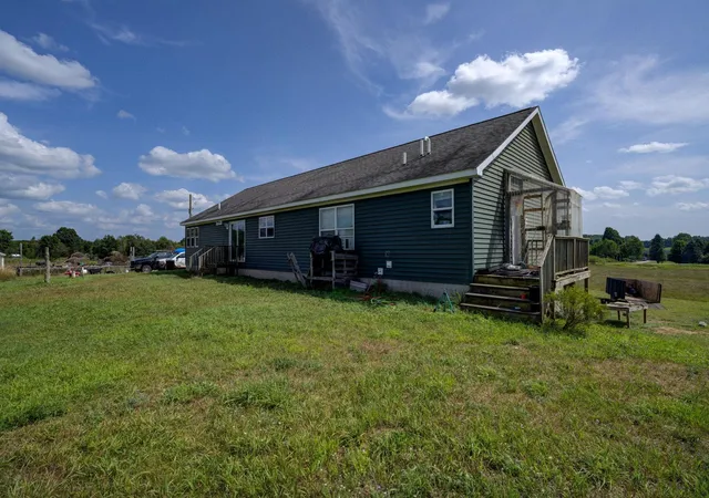Photo 3 of Single family home for sale at 191 E Center Rd, Paradise Township Grand Traverse, MI 49649 | MLS# 78080072971 | Listing updated on 2026-09-04