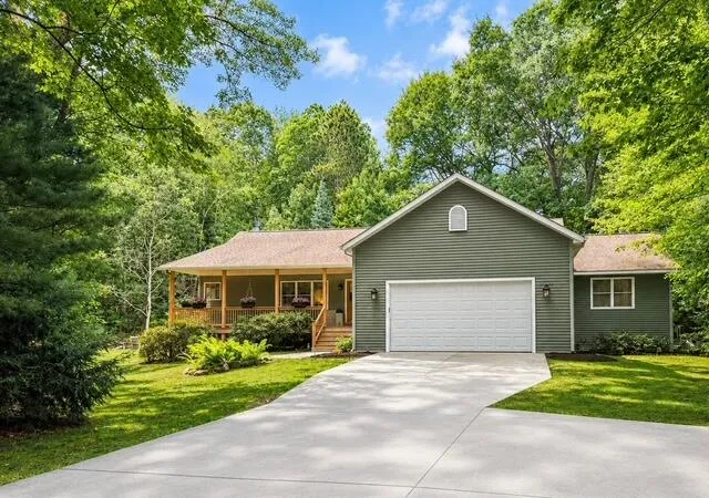 Photo 1 of Single family home for sale at 6550 W Forest Edge Dr, Hamlin Township Mason, MI 49431 | MLS# 67026045808 | Listing updated on 2026-09-03