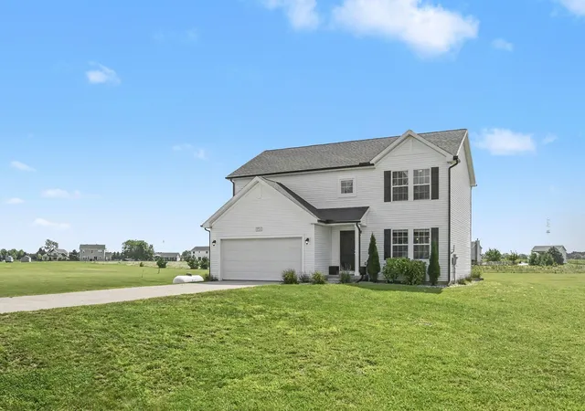 Photo 2 of Single family home for sale at 17211 Country Ln, Manchester Township Washtenaw, MI 48158 | MLS# 81026045805 | Listing updated on 2026-09-15