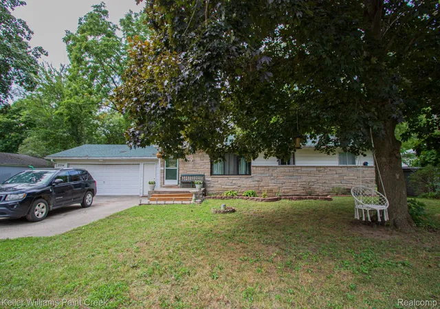 Photo 2 of Single family home for sale at 2334 S Term St, Burton City Genesee, MI 48519 | MLS# 20261069236 | Listing updated on 2026-09-03