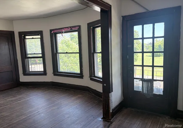 Photo 4 of Multi family home for sale at 4031 Garland St, Detroit City Wayne, MI 48214 | MLS# 20261069238 | Listing updated on 2026-08-29