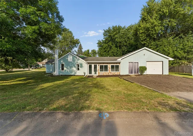 Photo 1 of Single family home for sale at 413 5th St, Fenton City Genesee, MI 48430 | MLS# 20261069241 | Listing updated on 2026-09-12