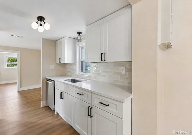 Photo 2 of Single family home for sale at 413 5th St, Fenton City Genesee, MI 48430 | MLS# 20261069241 | Listing updated on 2026-09-12
