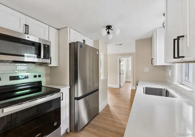 Photo 3 of Single family home for sale at 413 5th St, Fenton City Genesee, MI 48430 | MLS# 20261069241 | Listing updated on 2026-09-12