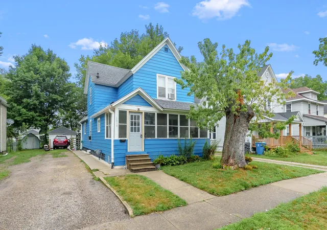 Photo 1 of Single family home for sale at 1319 Jackson St, Kalamazoo City Kalamazoo, MI 49001 | MLS# 66026045815 | Listing updated on 2026-08-28