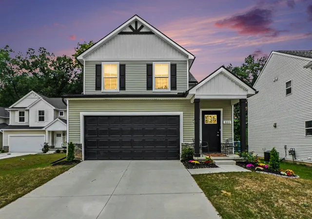 Photo 1 of Single family home for sale at 880 Machnik Dr, Chelsea City Washtenaw, MI 48118 | MLS# 81026045810 | Listing updated on 2026-09-16