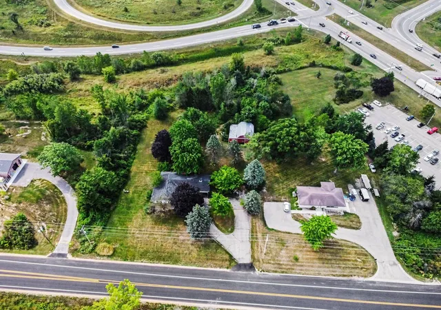 Photo 4 of Single family home for sale at 5124 60Th St Se, Caledonia Township Kent, MI 49512 | MLS# 65026045817 | Listing updated on 2026-08-31