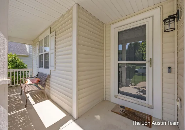 Photo 3 of Single family home for sale at 3461 Mason Ridge Dr Ne, Grand Rapids Charter Township Kent, MI 49525 | MLS# 65026045820 | Listing updated on 2026-09-14